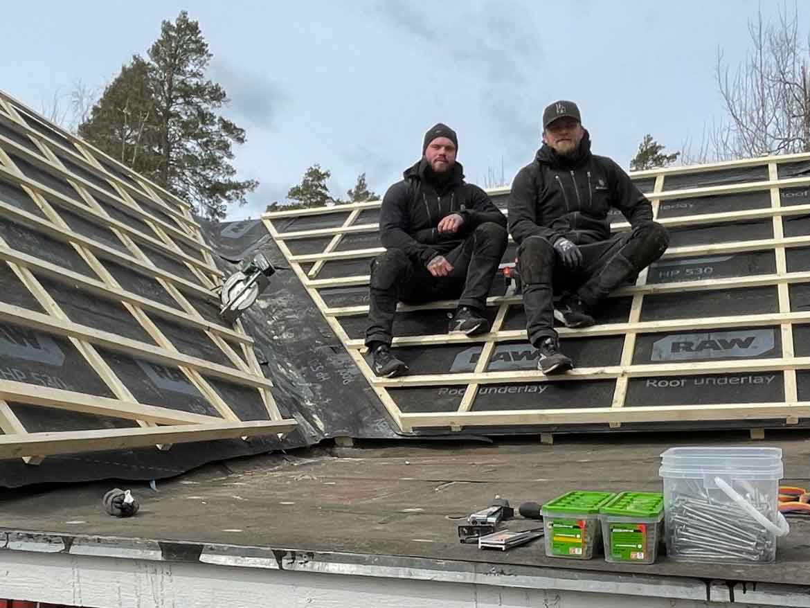 Snickarna Andreas och Emil, även grundare av Grandahls Bygg AB i Örebro